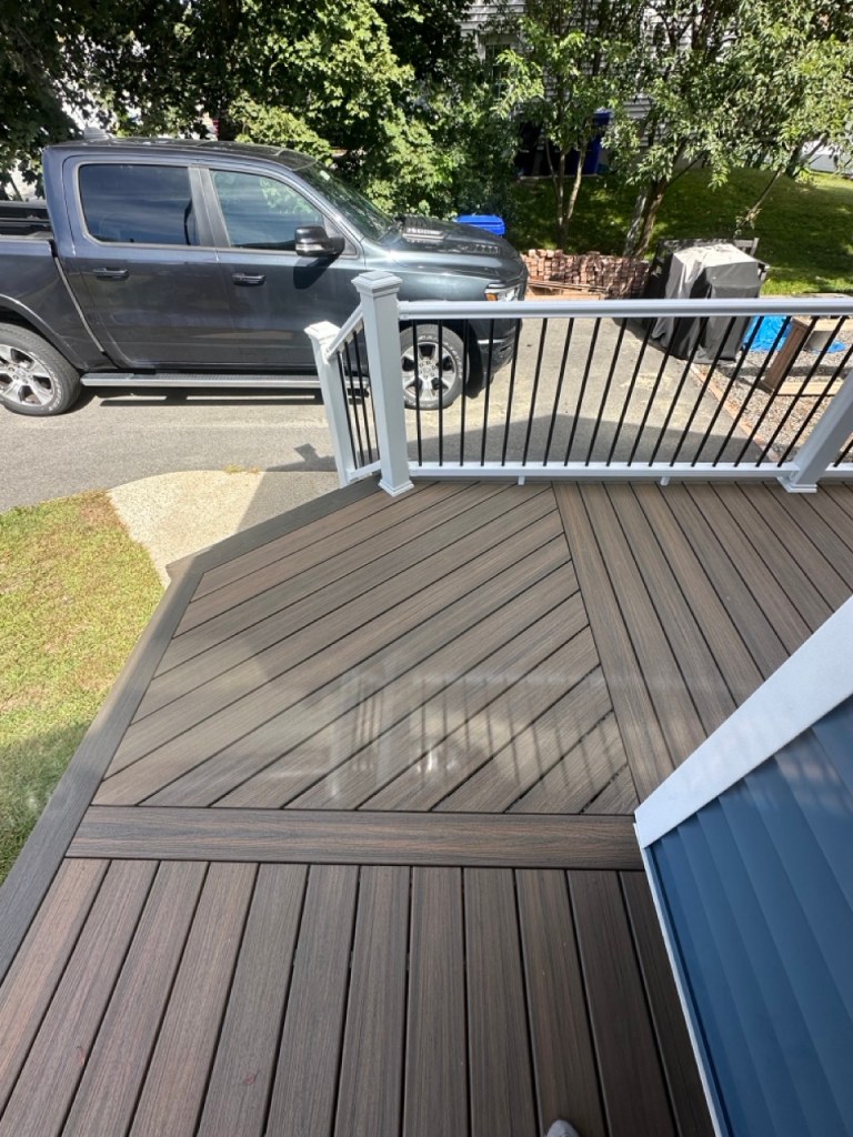 middle of deck with blue house